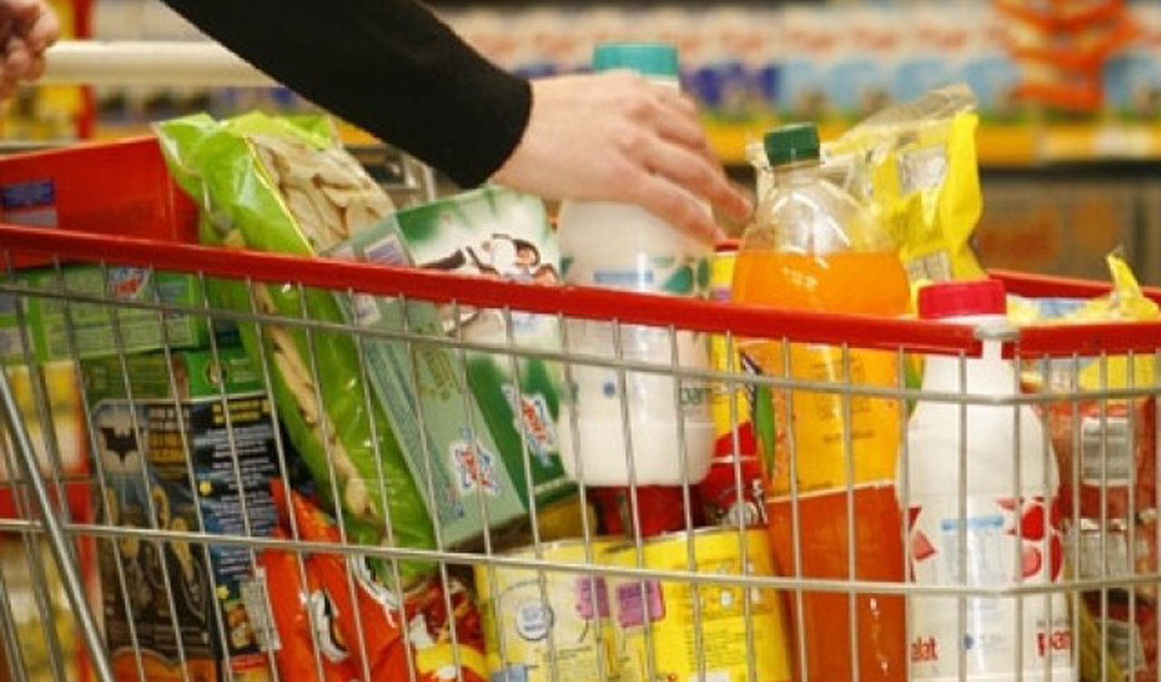 Preço da cesta básica sobe nas 17 capitais pesquisadas pelo Dieese