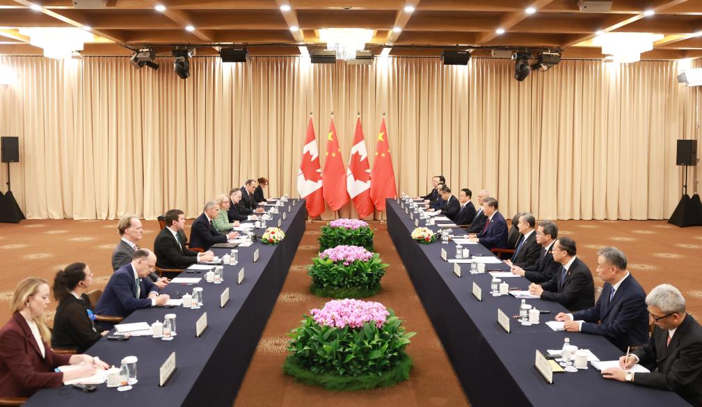 Xi afirma estar disposto a trabalhar com o Canadá para recolocar as relações no caminho certo