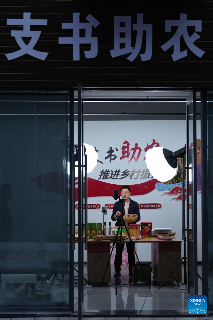 Xinhua/Zhang Long
