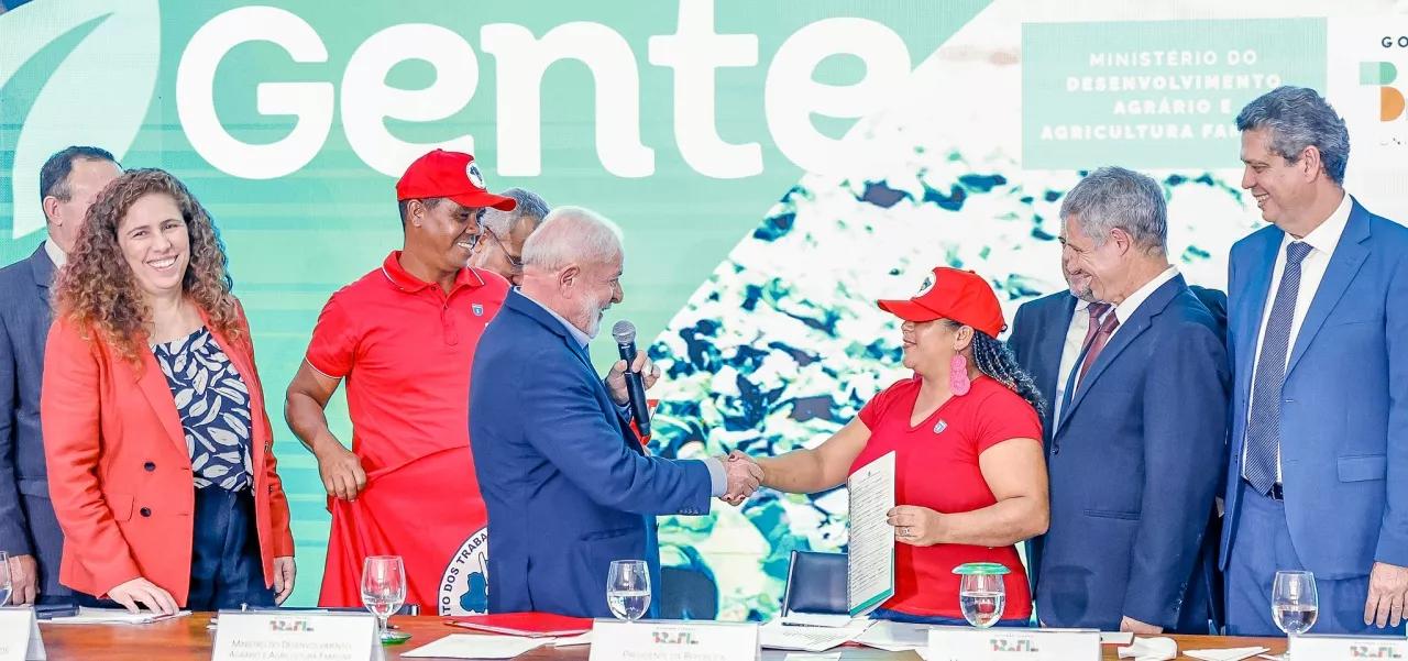 Presidente da República, Luiz Inácio Lula da Silva, durante a apresentação do Programa Terra da Gente para a Reforma Agrária, no Palácio do Planalto