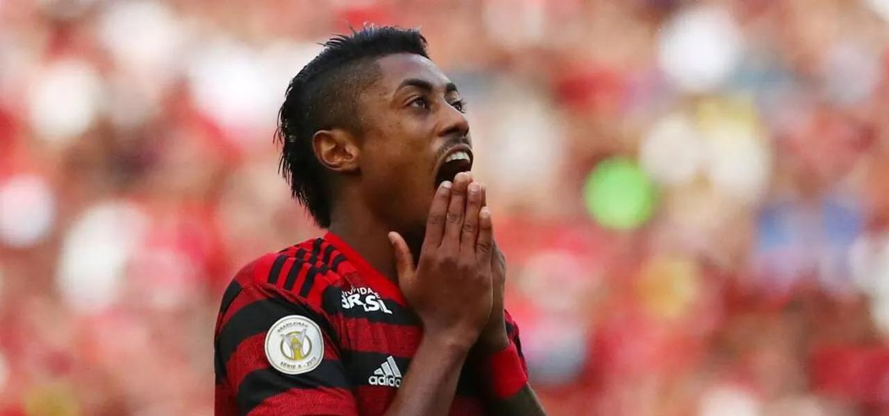 Bruno Henrique, do Flamengo, foi acordado com agentes da PF na porta de casa  | Brasil 247